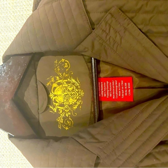 Olson puffy blazer in rich brown with zipper detailed front pockets. Size M - Picture 3 of 5